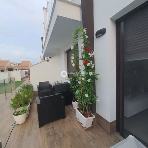 2 slaapkamer Flat te koop in Lo Pagan, San Pedro del Pinatar met zwembad garage - € 345.000 (Ref: 9986141)