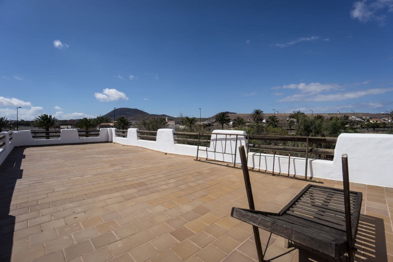 4 soveværelse Finca/Landehus til salg i La Oliva med garage - € 460.000 (Ref: 7486015)