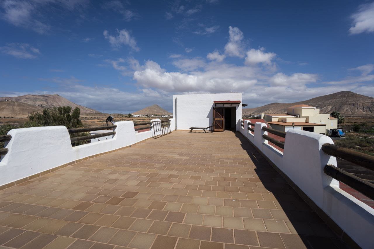 4 soveværelse Finca/Landehus til salg i La Oliva med garage - € 460.000 (Ref: 7486015)