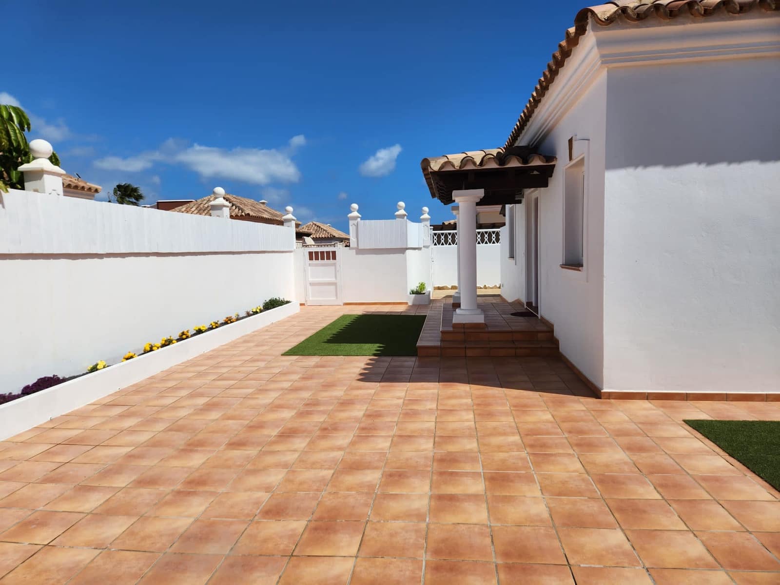 3 soveværelse Byhus til salg i Corralejo med swimmingpool garage - € 485.000 (Ref: 8648998)