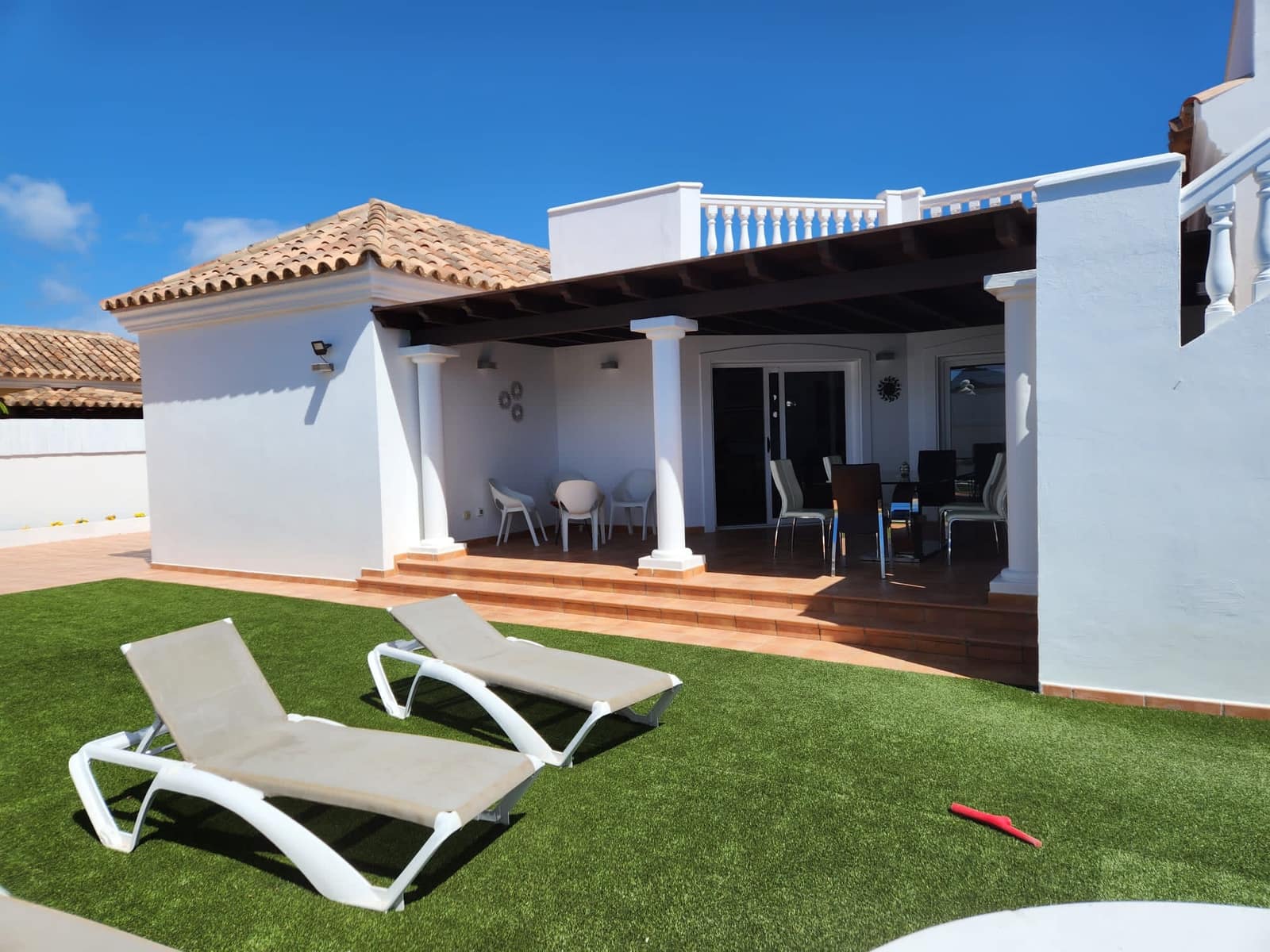 3 soveværelse Byhus til salg i Corralejo med swimmingpool garage - € 485.000 (Ref: 8648998)