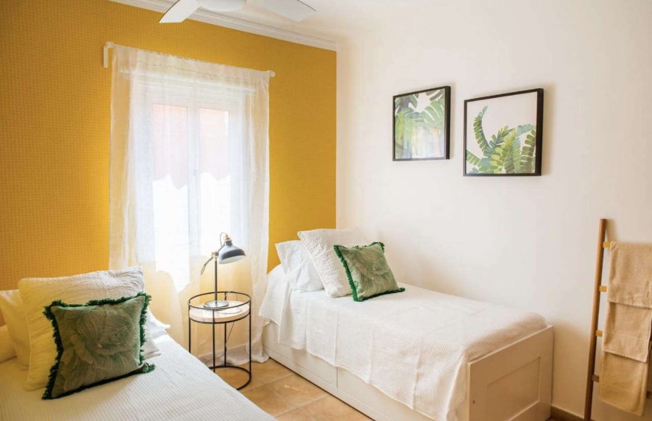 3 sypialnia Dom na sprzedaż w Corralejo z basenem garażem - 475 000 € (Ref: 8650961)