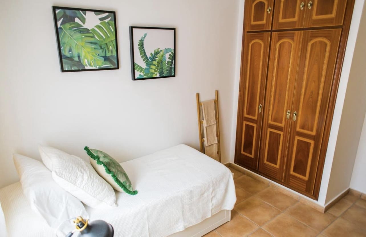 3 sypialnia Dom na sprzedaż w Corralejo z basenem garażem - 475 000 € (Ref: 8650961)