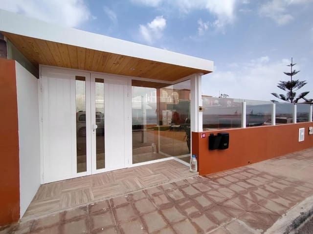 3 quarto Moradia para venda em Puerto del Rosario com piscina garagem - 450 000 € (Ref: 9136354)