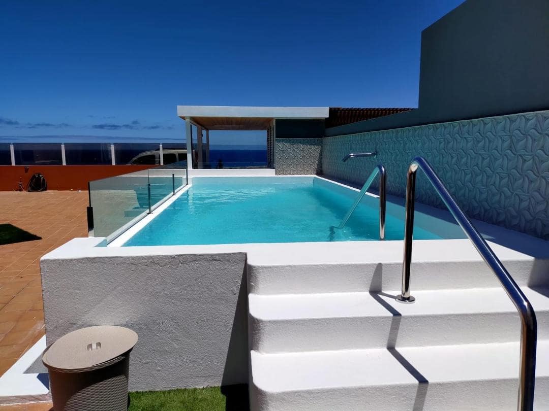 3 quarto Moradia para venda em Puerto del Rosario com piscina garagem - 450 000 € (Ref: 9136354)