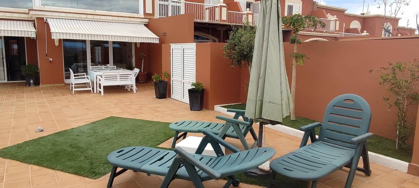 3 quarto Moradia para venda em Puerto del Rosario com piscina garagem - 450 000 € (Ref: 9136354)