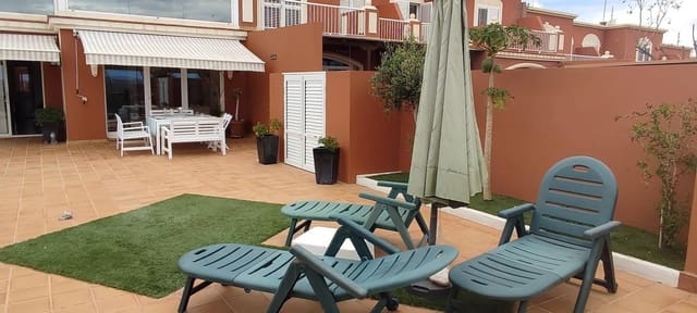 3 quarto Moradia para venda em Puerto del Rosario com piscina garagem - 450 000 € (Ref: 9136354)