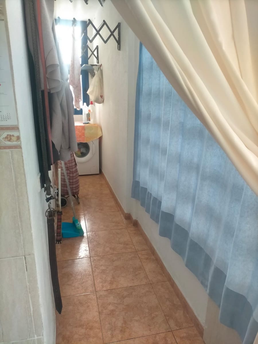 3 bedroom Flat for sale in Corralejo - € 275,000 (Ref: 9138701)