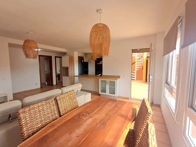 3 slaapkamer Penthouse te koop in Corralejo, La Oliva met zwembad garage - € 298.000 (Ref: 9246059)