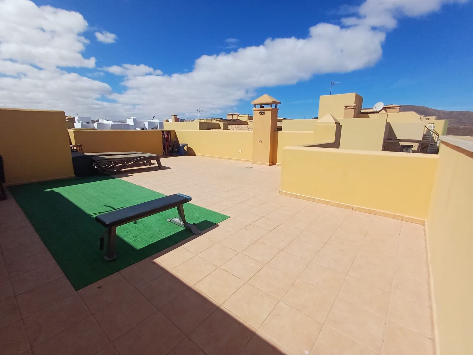 2 chambre Penthouse à vendre à Corralejo avec piscine garage - 245 000 € (Ref: 9301939)