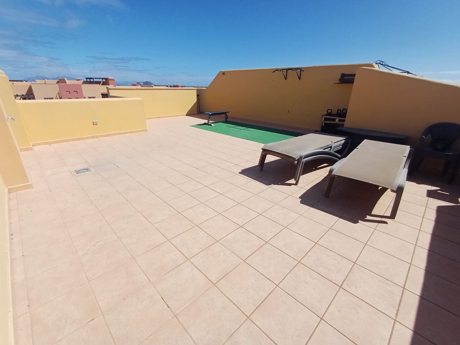 2 chambre Penthouse à vendre à Corralejo avec piscine garage - 245 000 € (Ref: 9301939)
