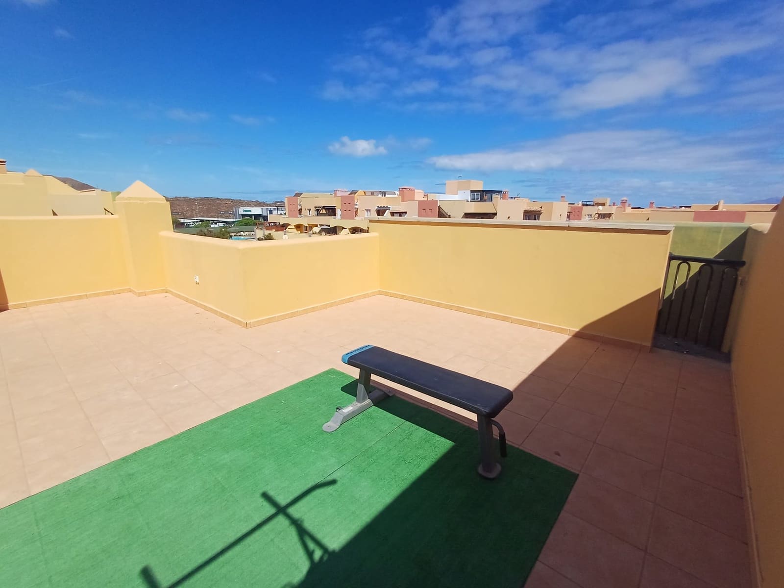 2 chambre Penthouse à vendre à Corralejo avec piscine garage - 245 000 € (Ref: 9301939)
