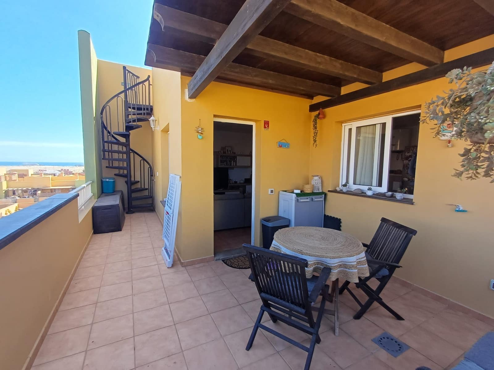 2 chambre Penthouse à vendre à Corralejo avec piscine garage - 245 000 € (Ref: 9301939)