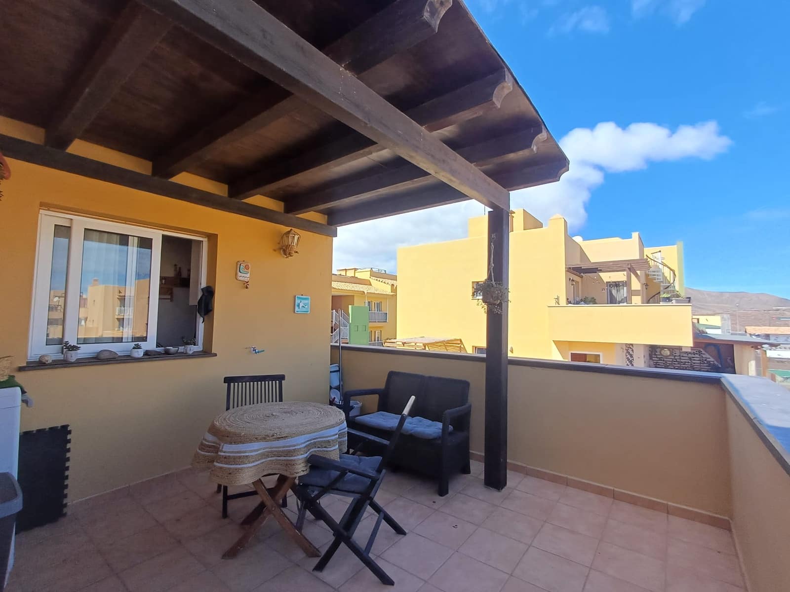 2 chambre Penthouse à vendre à Corralejo avec piscine garage - 245 000 € (Ref: 9301939)
