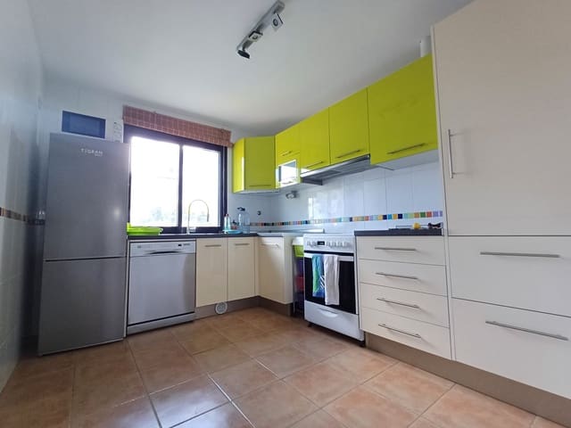 3 quarto Moradia em Banda para venda em Corralejo, La Oliva com piscina garagem - 320 000 € (Ref: 9386630)