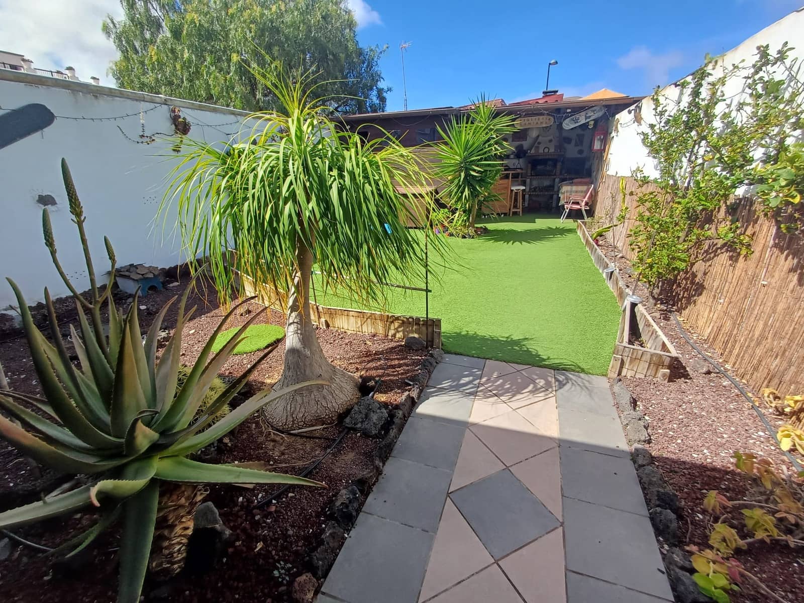 3 slaapkamer Rijtjeshuis te koop in Corralejo met zwembad garage - € 320.000 (Ref: 9386630)