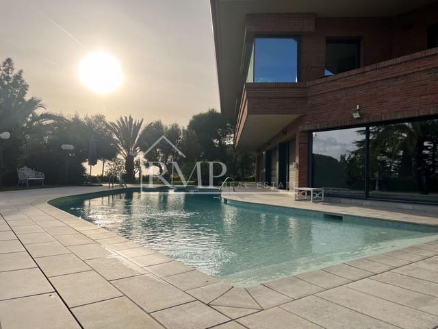 6 bedroom Villa for sale in Sant Vicenç de Montalt with pool garage - € 4,600,000 (Ref: 8861337)