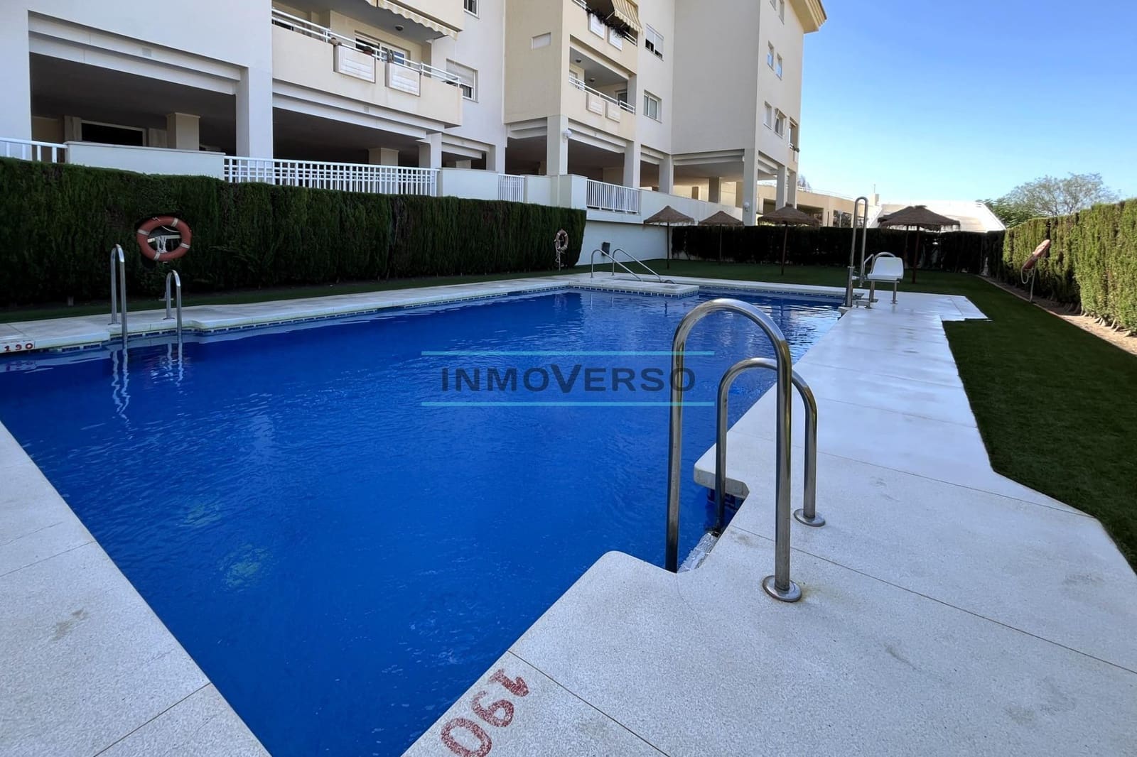 3 sypialnia Penthouse na sprzedaż w La Cala del Moral z basenem garażem - 460 000 € (Ref: 10032060)