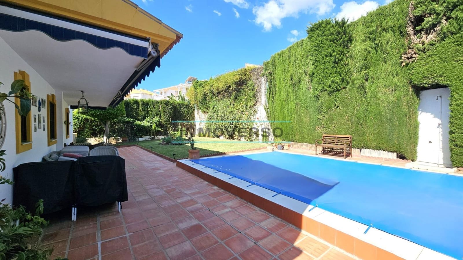 5 bedroom Villa for rent in Torre del Mar with pool garage - € 3,300 (Ref: 10035391)