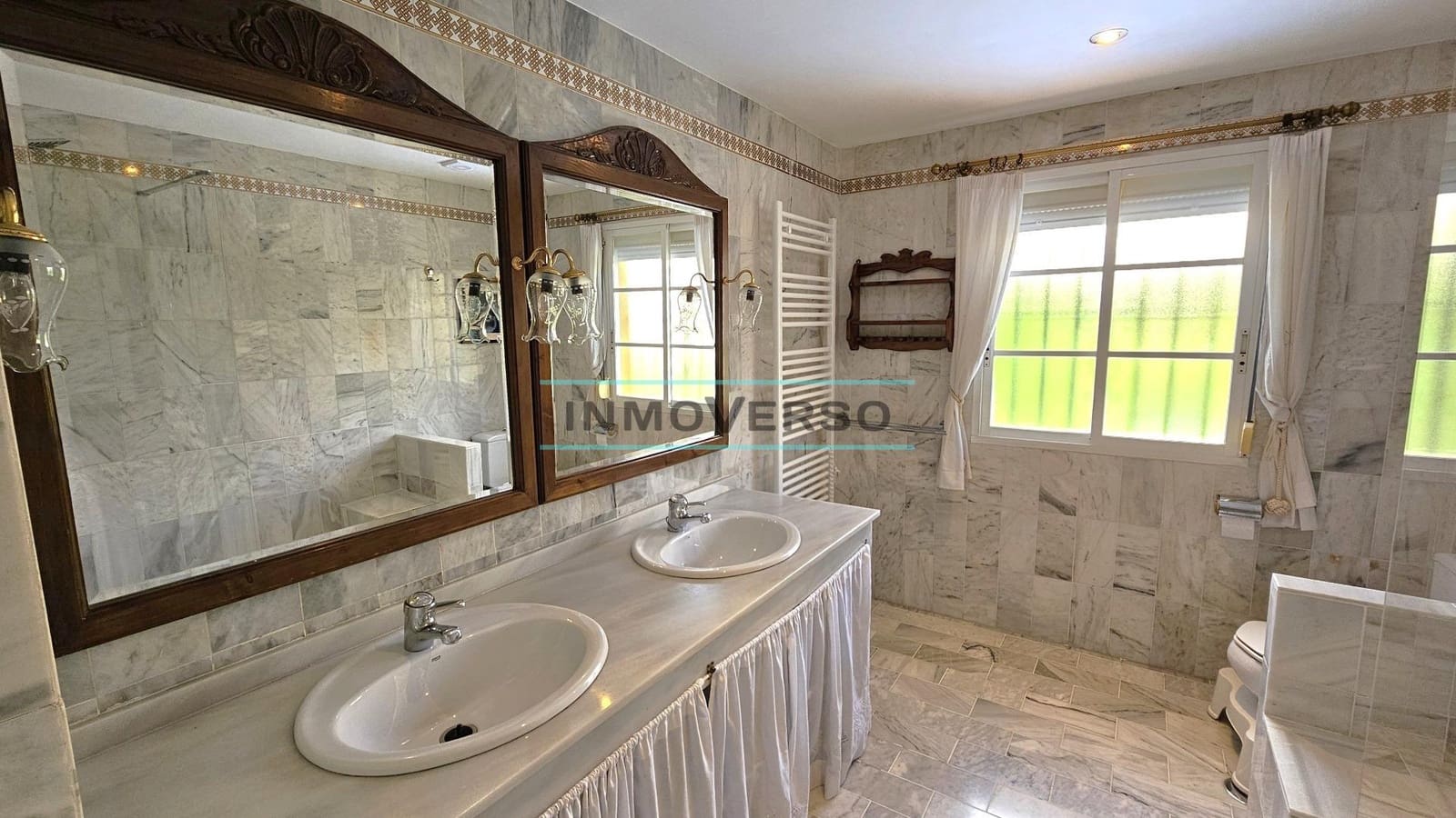 5 slaapkamer Villa te huur in Torre del Mar met zwembad garage - € 3.300 (Ref: 10035391)