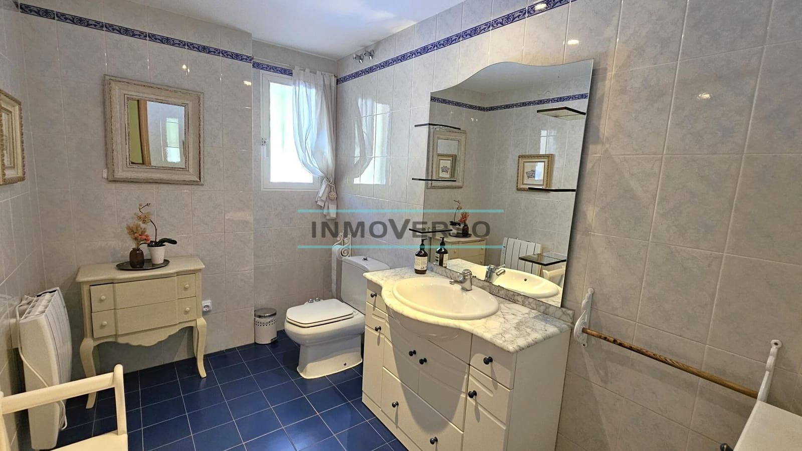 5 slaapkamer Villa te huur in Torre del Mar met zwembad garage - € 3.300 (Ref: 10035391)