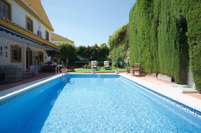5 quarto Moradia para arrendar em Torre del Mar, Vélez-Málaga com piscina garagem - 3 300 € (Ref: 10035391)