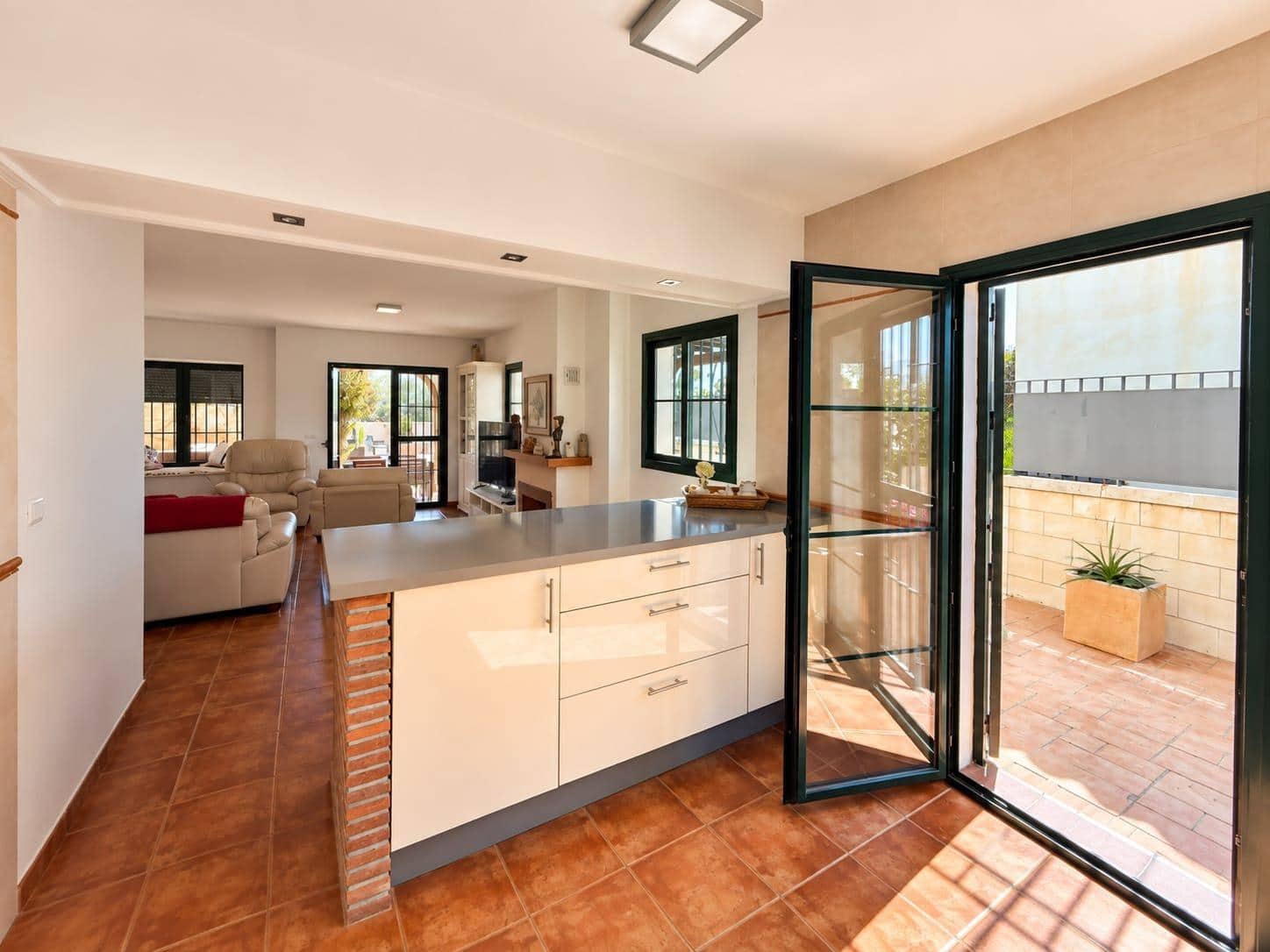 3 camera da letto Villa in vendita in Alcaucin con piscina garage - 267.000 € (Rif: 10078372)