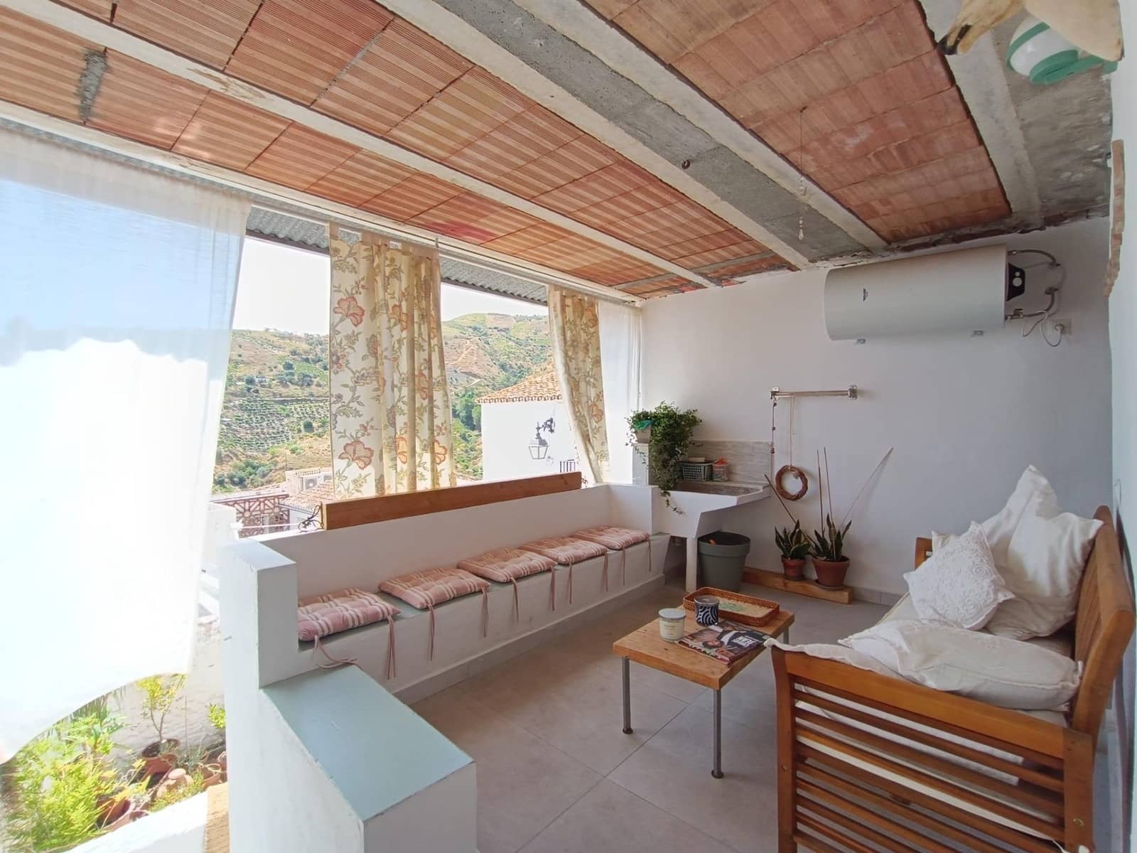 4 makuuhuone Omakotitalo myytävänä paikassa Cutar - 229 000 € (Ref: 10081236)