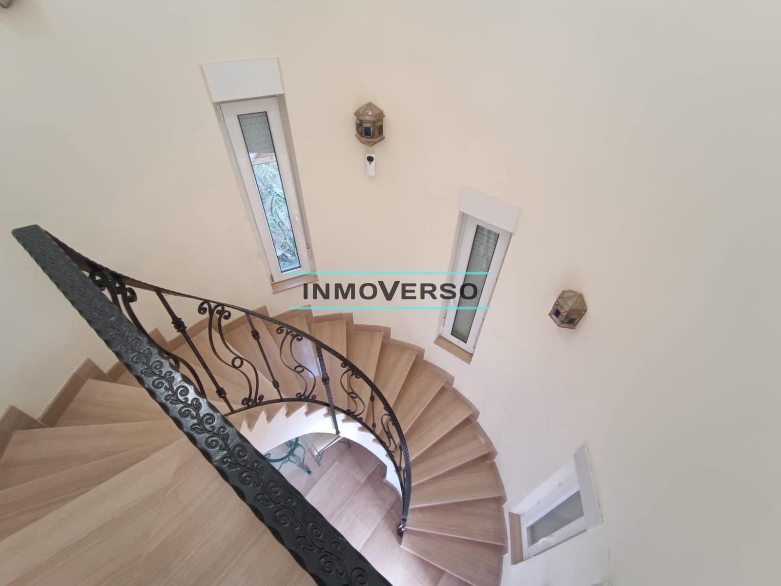 4 Zimmer Villa zu verkaufen in Vinuela mit Pool - 365.000 € (Ref: 8678006)