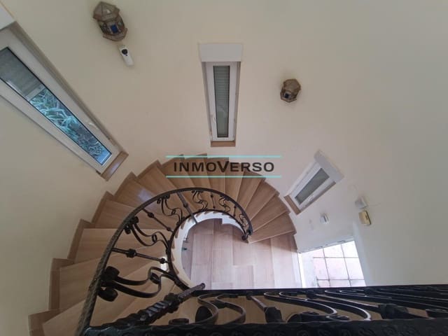 4 Zimmer Villa zu verkaufen in Viñuela mit Pool - 365.000 € (Ref: 8678006)