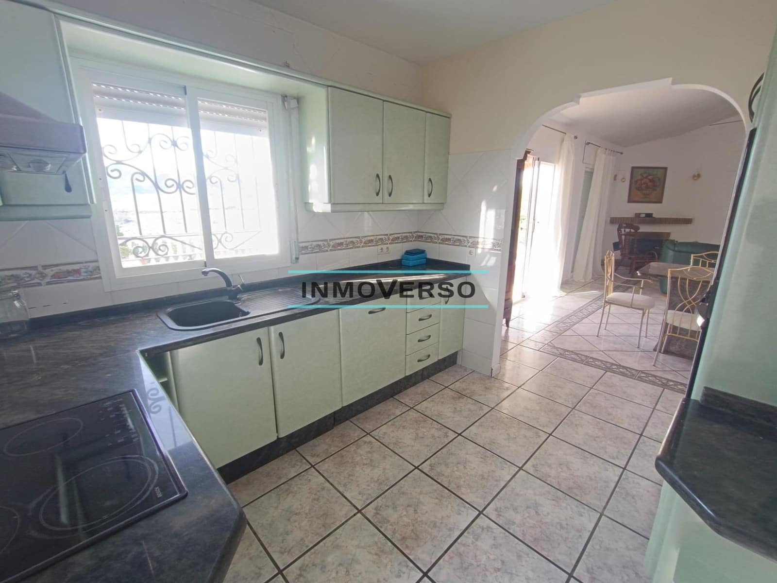 4 Zimmer Villa zu verkaufen in Vinuela mit Pool - 365.000 € (Ref: 8678006)