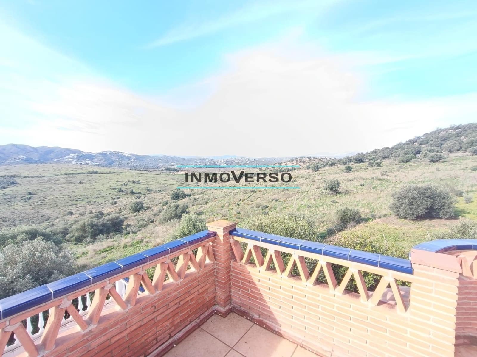 4 Zimmer Villa zu verkaufen in Vinuela mit Pool - 365.000 € (Ref: 8678006)