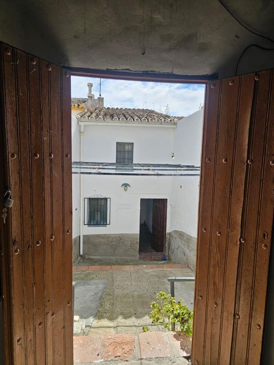 Casa de 3 habitaciones en Vélez-Málaga en venta con garaje - 128.000 € (Ref: 8817823)