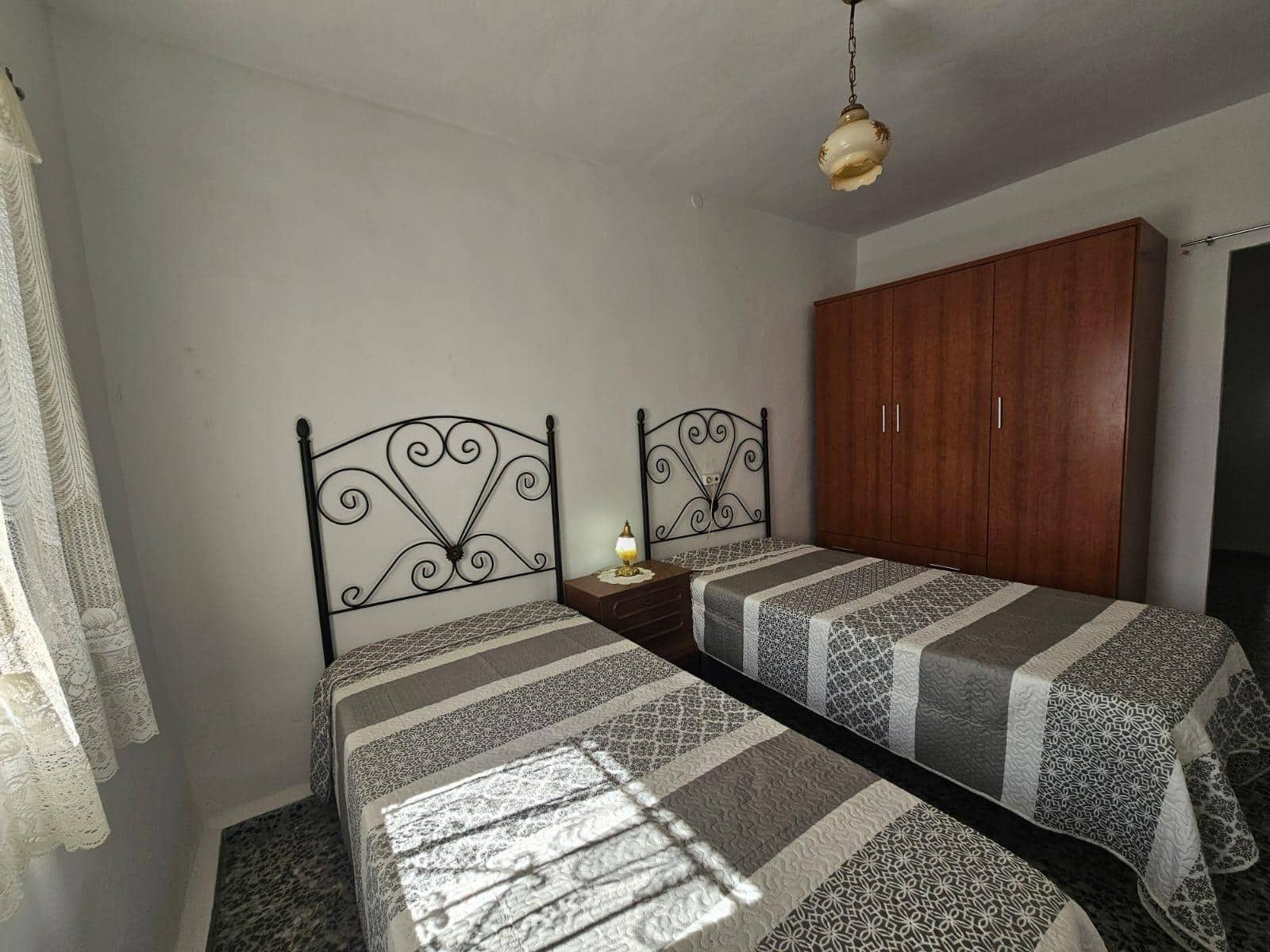 Casa de 3 habitaciones en Vélez-Málaga en venta con garaje - 128.000 € (Ref: 8817823)