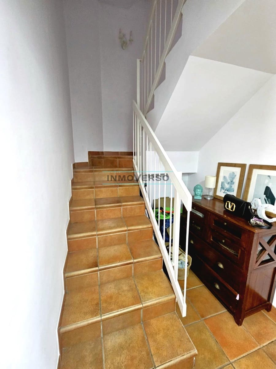 3 soveværelse Rækkehus til salg i Torre de Benagalbon med swimmingpool - € 578.500 (Ref: 8869766)