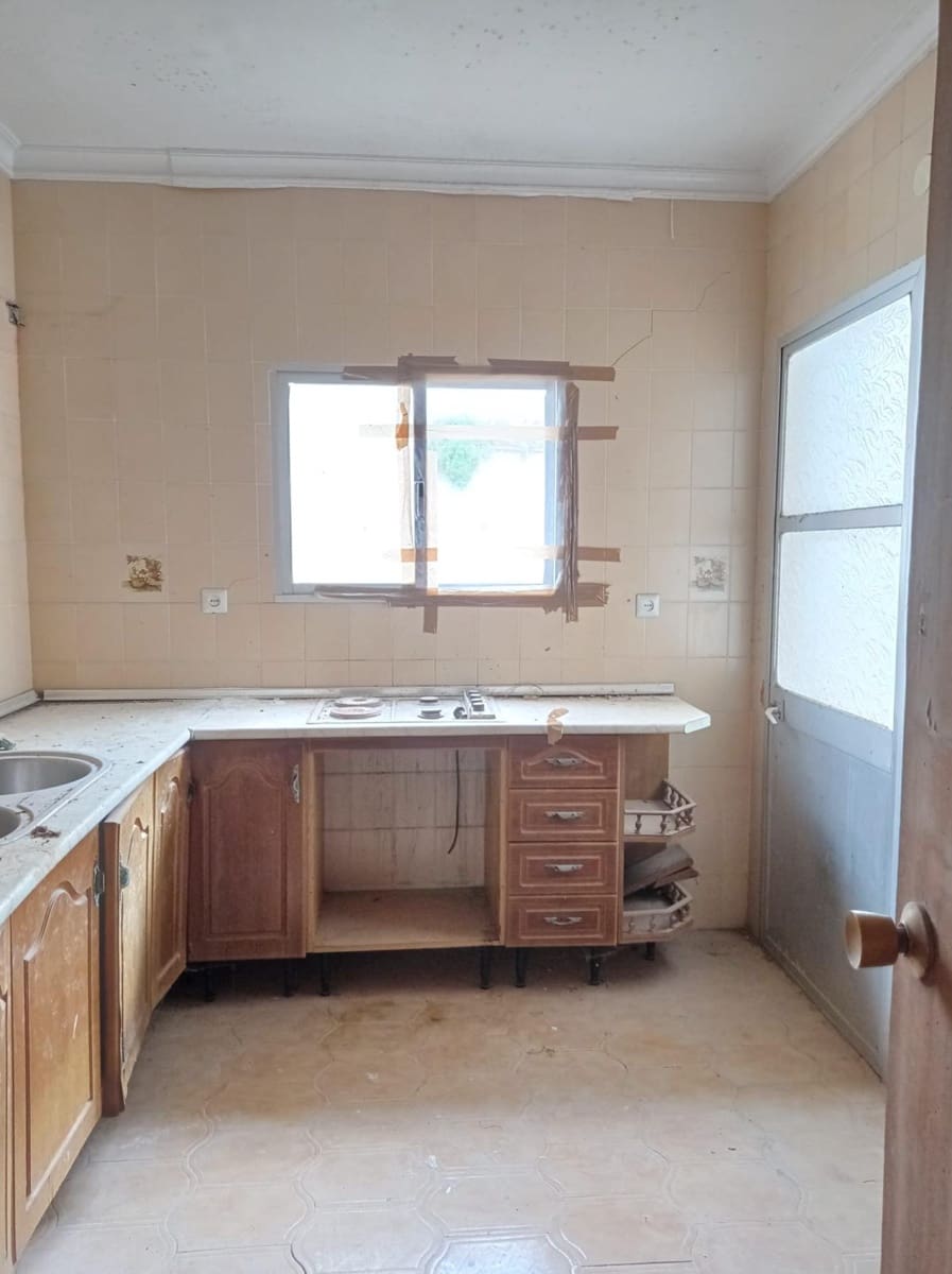 5 soveværelse Finca/Landehus til salg i Teba med garage - € 139.000 (Ref: 8923776)