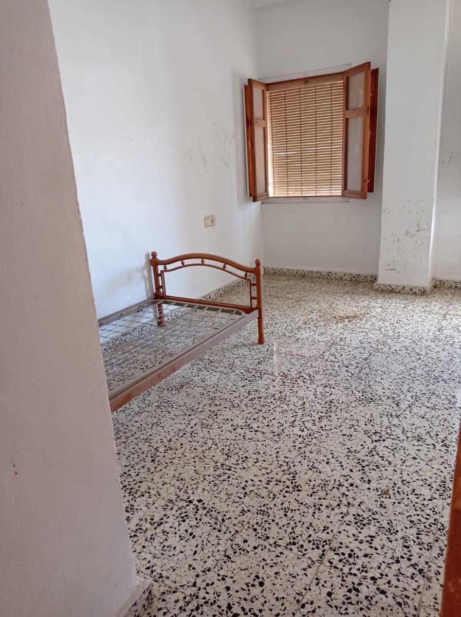 5 soveværelse Finca/Landehus til salg i Teba med garage - € 139.000 (Ref: 8923776)