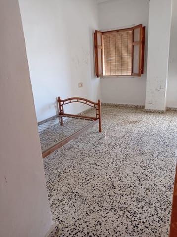 5 slaapkamer Finca/Landhuis te koop in Teba met garage - € 139.000 (Ref: 8923776)