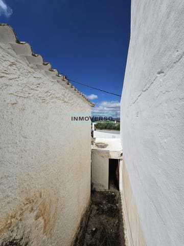 4 slaapkamer Huis te koop in Los Romanes, Viñuela - € 69.000 (Ref: 9012444)