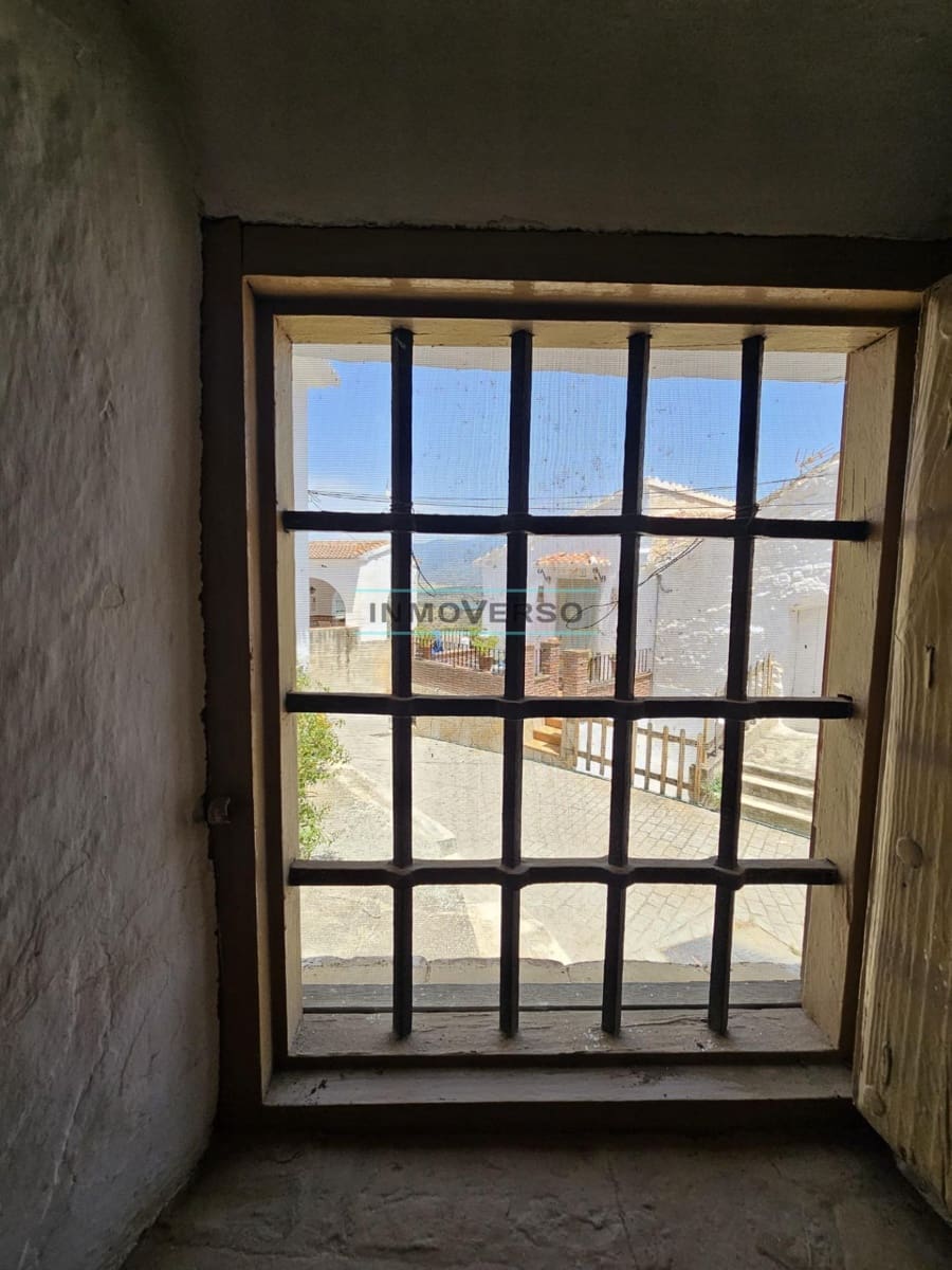 3 bedroom Townhouse for sale in Vinuela - € 86,000 (Ref: 9050950)