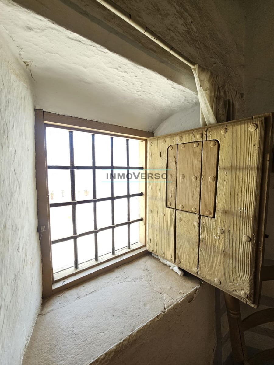 3 bedroom Townhouse for sale in Vinuela - € 86,000 (Ref: 9050950)