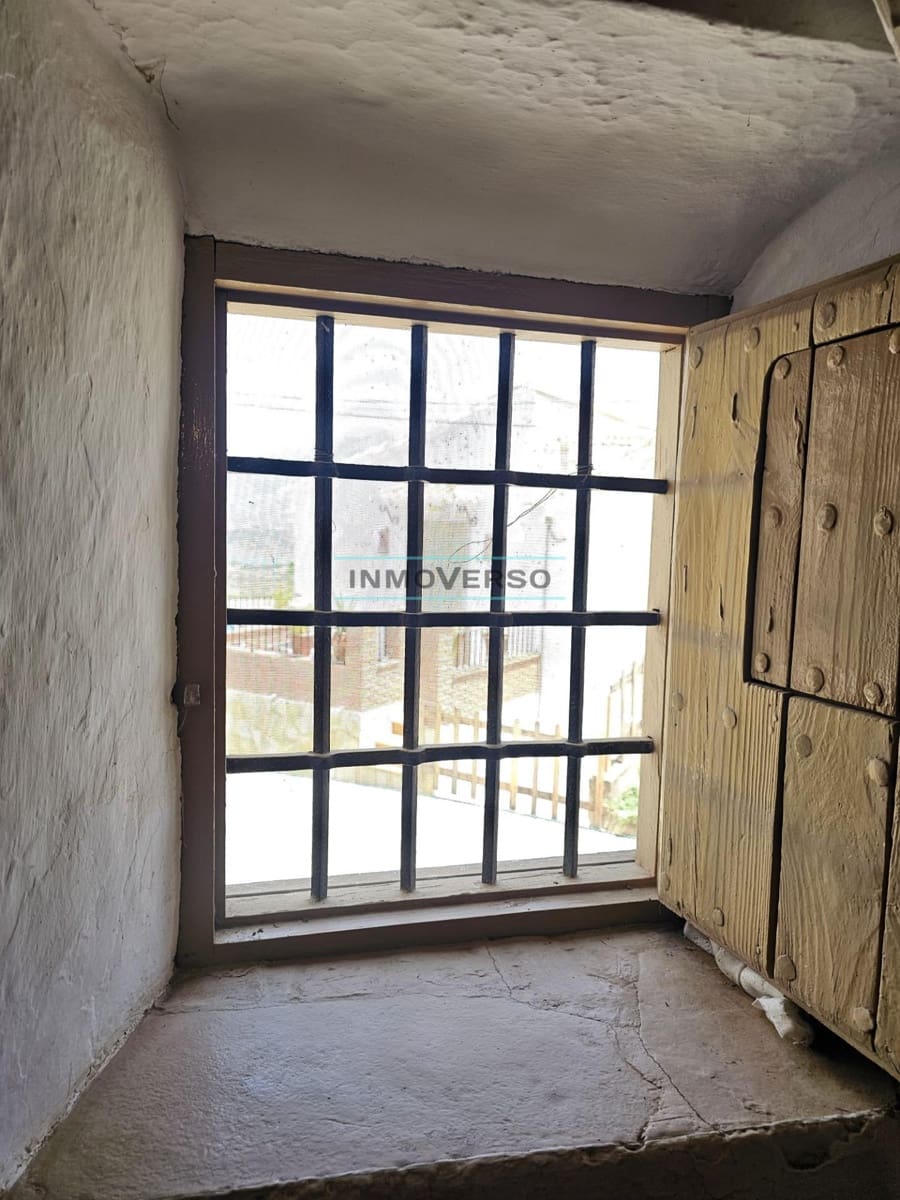 3 bedroom Townhouse for sale in Vinuela - € 86,000 (Ref: 9050950)