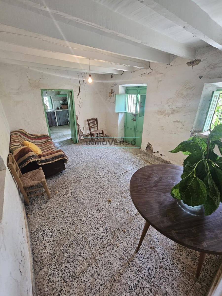 Ruin til salg i Vinuela - € 93.000 (Ref: 9060990)