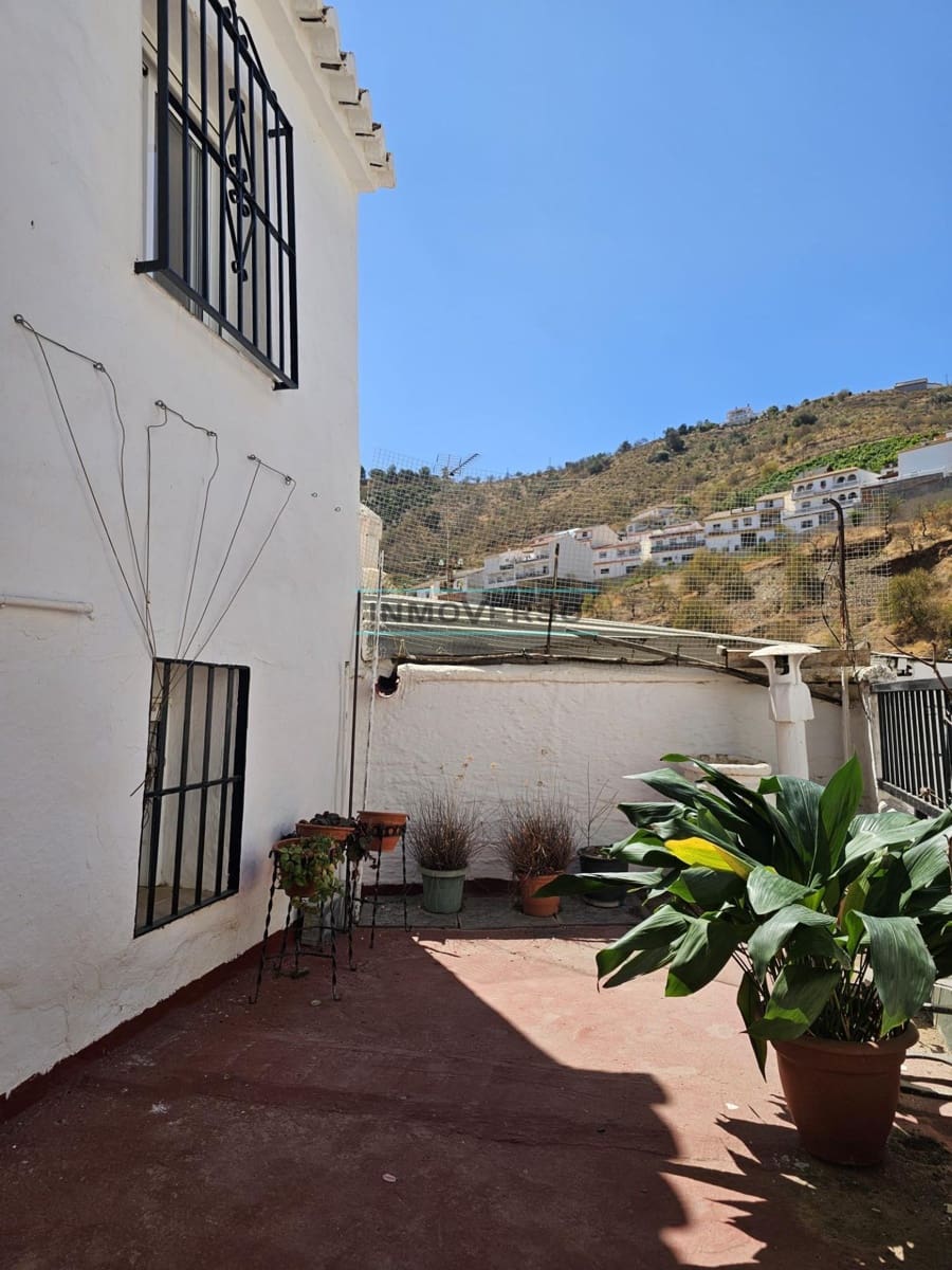 2 bedroom Townhouse for sale in Iznate - € 66,000 (Ref: 9230864)