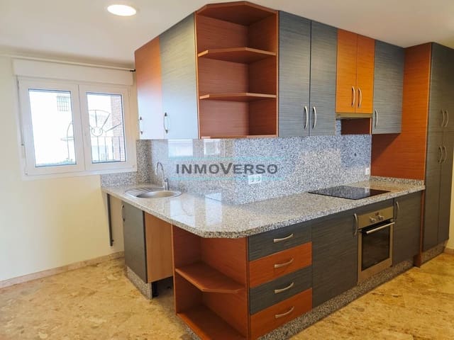 3 soverom Penthouse til leie i Alcaucín med svømmebasseng garasje - € 950 (Ref: 9285168)