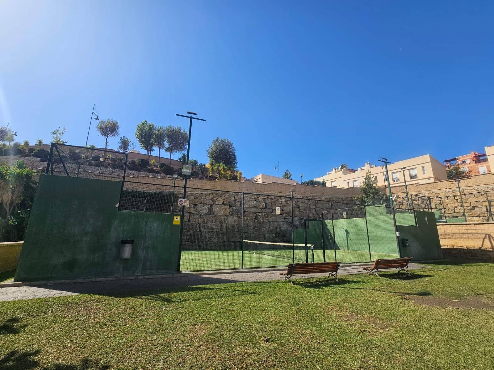 Adosado de 4 habitaciones en Vélez-Málaga en venta con piscina - 335.000 € (Ref: 9310843)