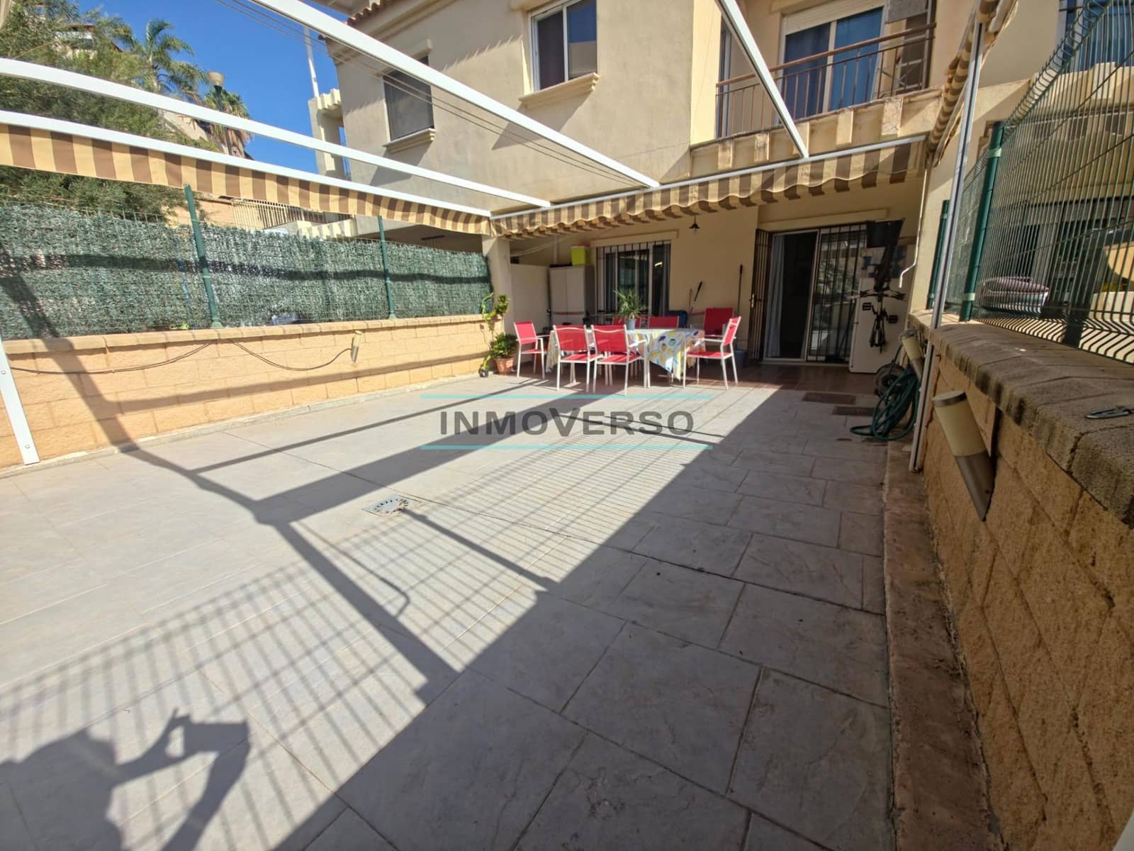 Adosado de 4 habitaciones en Vélez-Málaga en venta con piscina - 335.000 € (Ref: 9310843)