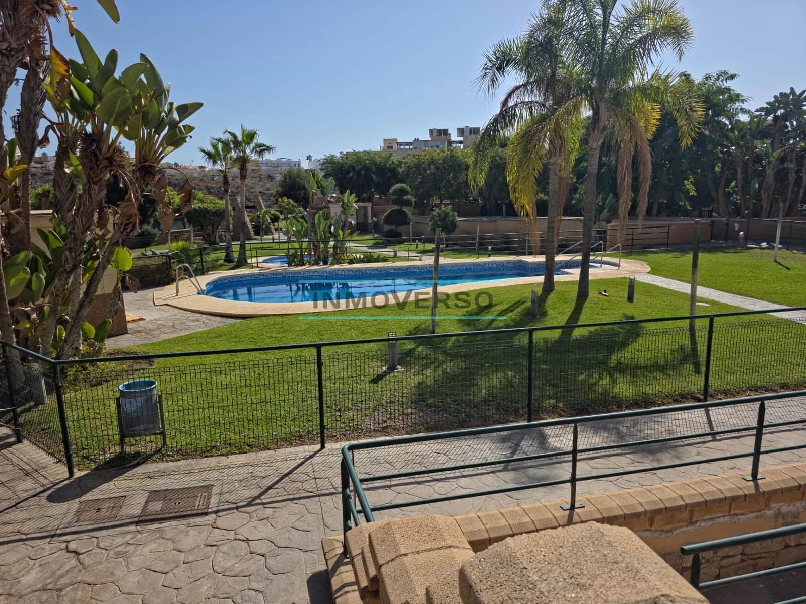 Adosado de 4 habitaciones en Vélez-Málaga en venta con piscina - 335.000 € (Ref: 9310843)