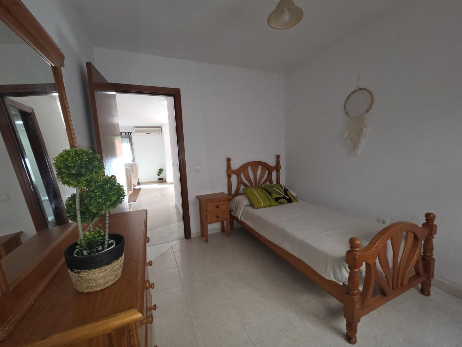 4 makuuhuone Rivitalo myytävänä paikassa Chilches mukana uima-altaan 
autotalli - 395 000 € (Ref: 9385554)