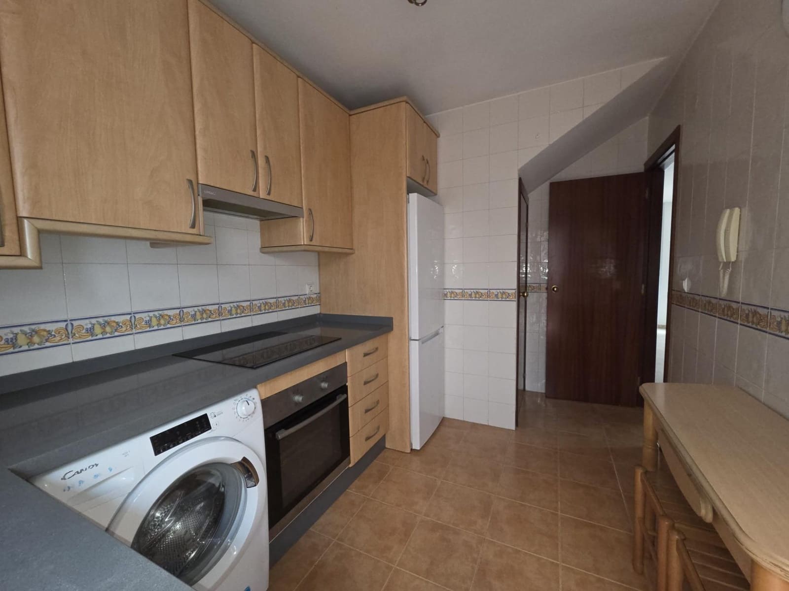 4 makuuhuone Rivitalo myytävänä paikassa Chilches mukana uima-altaan 
autotalli - 395 000 € (Ref: 9385554)